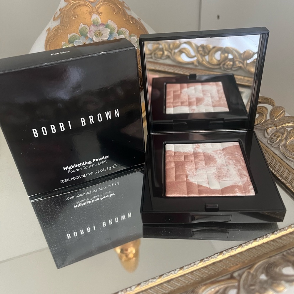 Bobbi Brown Highlighter.  Pink Glow.